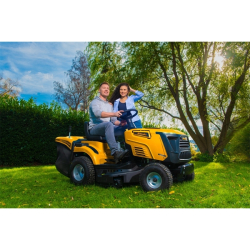 Riwall PRO RLT 102 HRD TWIN dvouválcový travní traktor 102 cm se zadním výhozem a hydrostatickou převodovkou