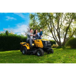 Riwall PRO RLT 92 TRD trávny traktor 92 cm so zadným vyhadzovaním a mechanickou prevodovkou